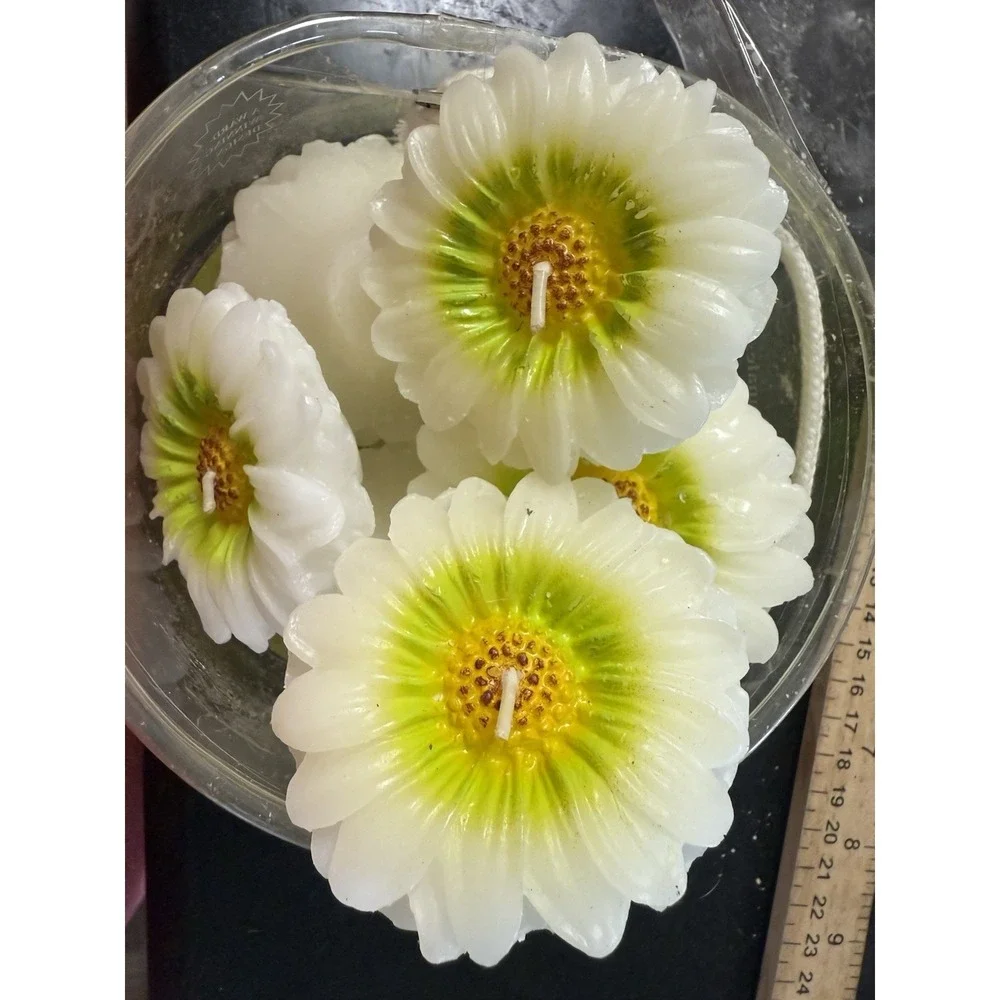 Vintage Royal Products Floating Flower Candles Façonné à la Main Lot of 7‎